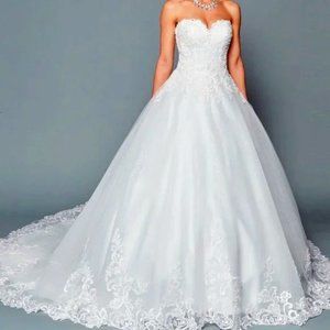 White wedding dress,bridal gown
